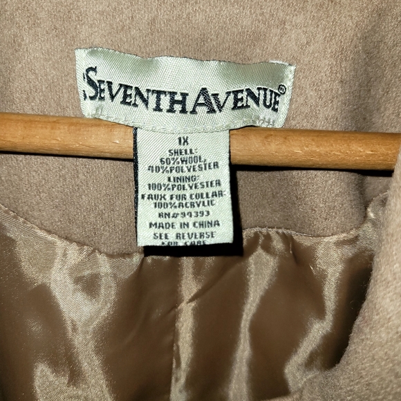 Seventh Avenue Jacket - Picture 2 of 5